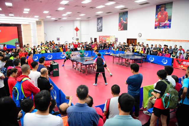 他以杰出的 他以杰出的